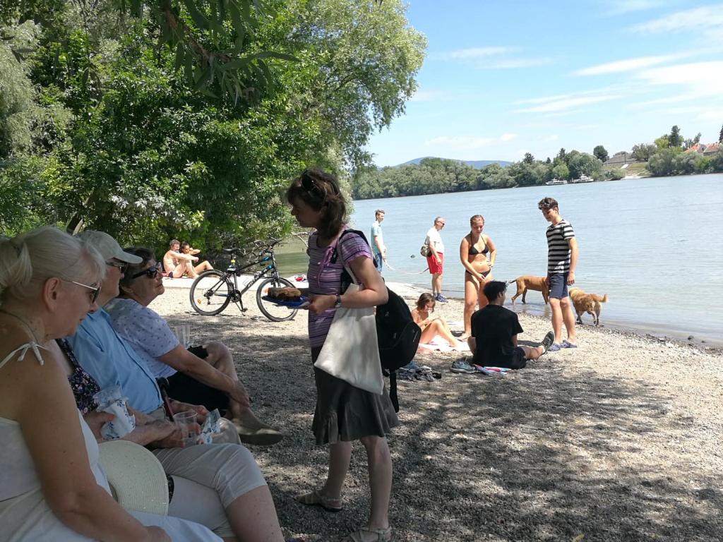 #santegidiosummer sur les rives du Danube : les personnes âgées de Budapest emmènent la solidarité en vacances